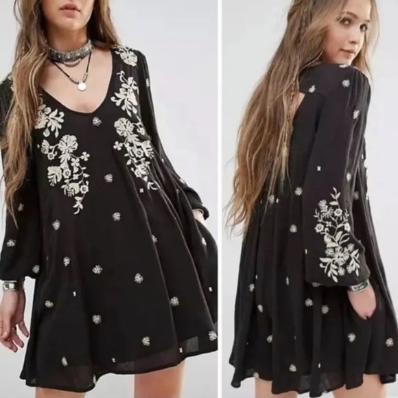 Free People Dresses & Skirts - Free People Sweet Tennessee Black Cream Embroidered Swing Lightweight Dress